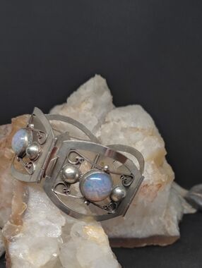 Hecho En Mexico Silver Opalescene Cabachon Panel Bracelet -